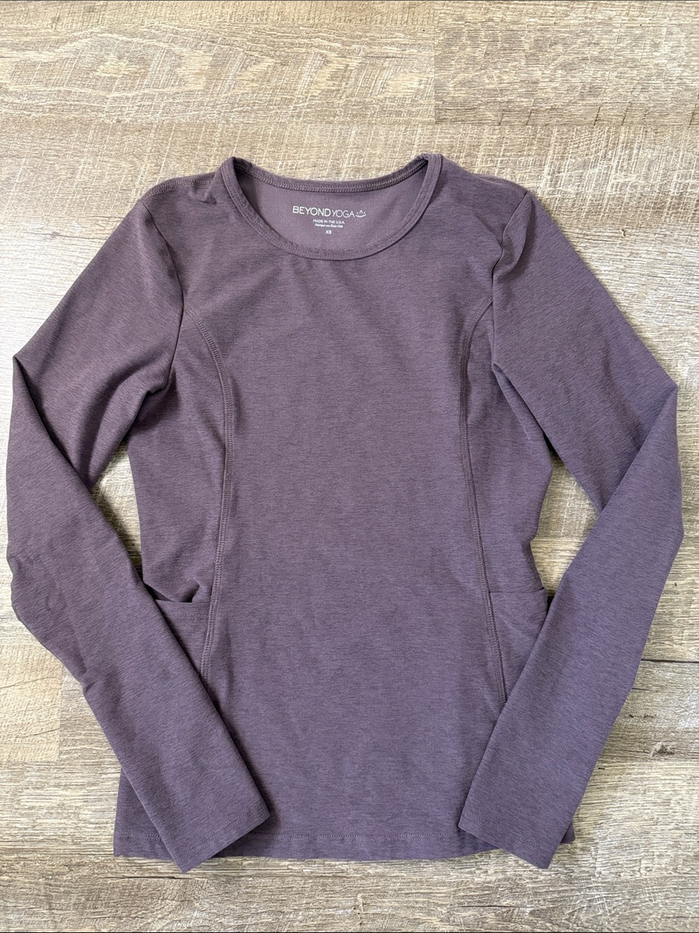Beyond Yoga Long Sleeve Purple Crewneck Top Size XS